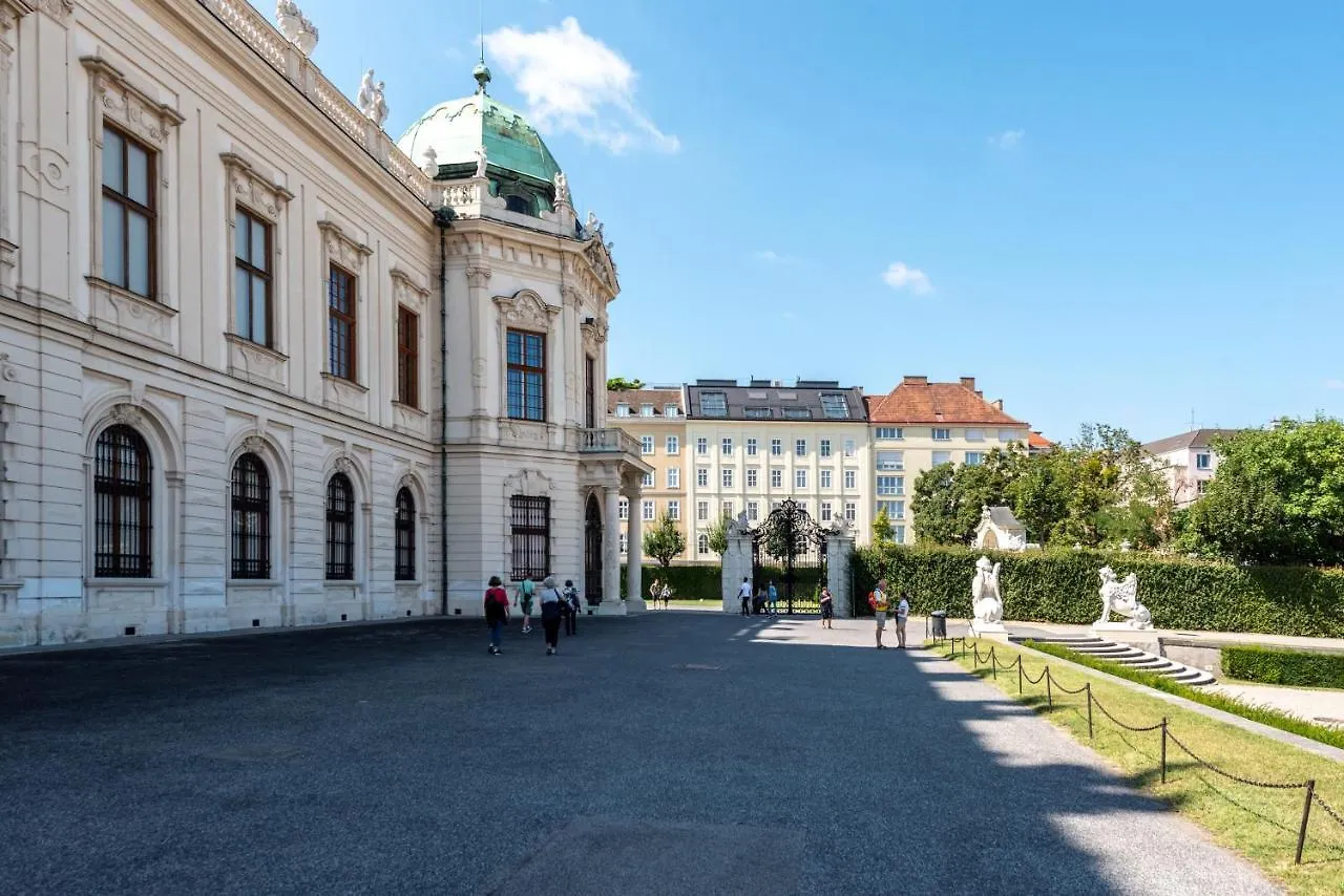 Gustav Klimt Studio At Belvedere By Hm Vienna Apartment